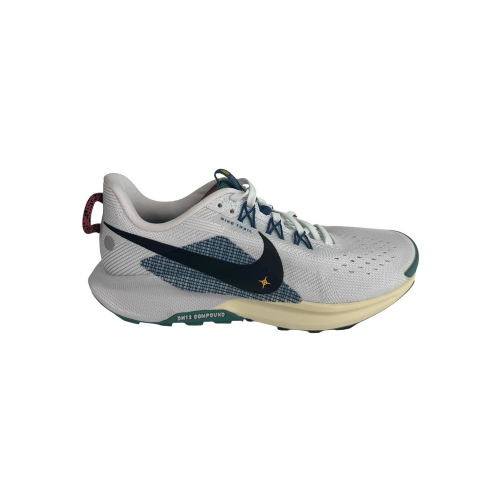 Nike Pegasus Trail 5  DV3865-100 Women's Size 8 No Box
